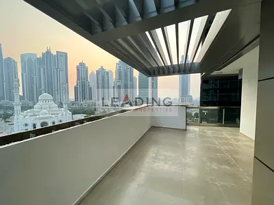 8 blvd walk unfurnished 1bhk with huge balcony