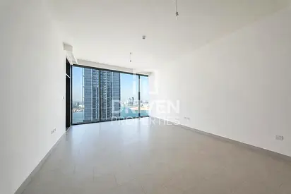 Spacious | Sea View | Middle Floor | Vacant