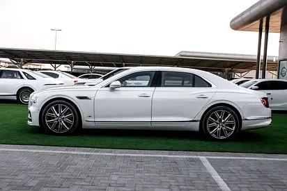 2021 Bentley FLYING SPUR 照片 4