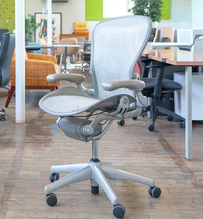 Herman miller Aeron size B silver