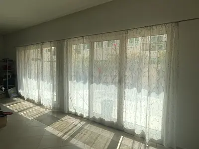 Sheer white full-length curtains (set) - light-filtering, good conditions 6 units including bar