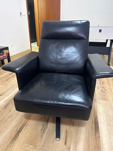 Black full genuine Italian leather armchair for perfect home theatre feeling. Most comfortable