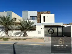 5,000 sq. ft. plot, 5 master bedrooms, majlis, 2 living rooms, spacious yard, car shade, 7 bathrooms