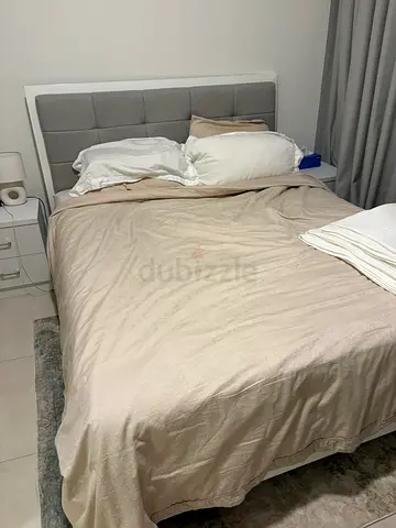 Home Centre NEXT Queen Bed 160x200 – White/Grey