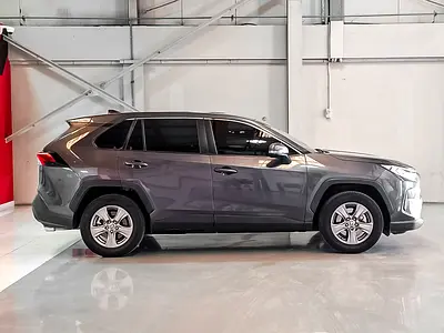 2024 Toyota RAV 4 — миниатюра 4