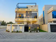 Freehold 5-bedroom corner villa with no annual fees.