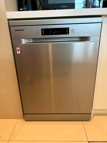 Samsung brand dishwasher neat and clean condition