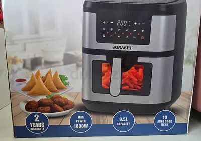 Sonashi 9.5L 1800W Digital Air Fryer with 10 Auto Cook Menus