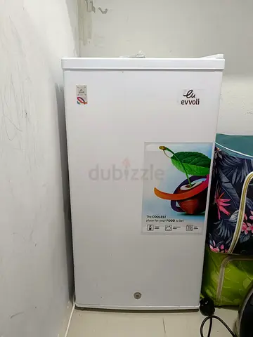 Evvoli Single Door Refrigerator - Compact, Good Condition