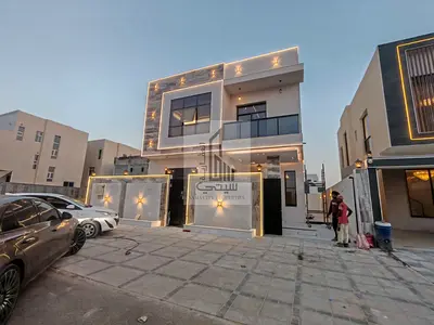 فيلا فاخرة للبيع في عجمان - 7 غرف ماستر وتشطيب حجر فخم | تملك حر شامل الرسوم والكهرباء والماء