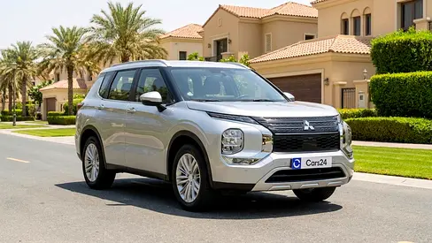 AED 1,128/m | 0 DP | Free 3 Months Warranty | Service History | MITSUBISHI OUTLANDER 2025