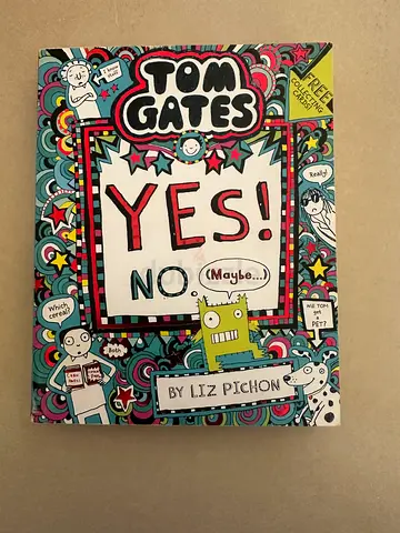 Tom Gates: Yes! No (Maybe...) by Liz Pichon - Paperback