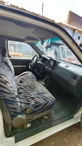 2005 Nissan PICKUP 照片 4