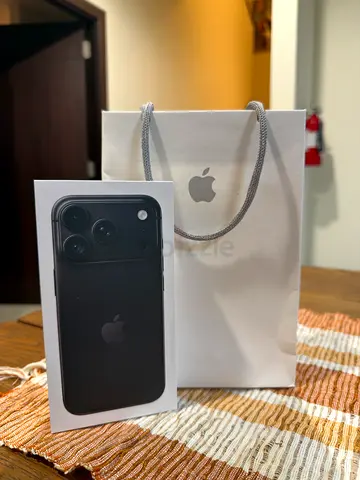 iPhone 18 Pro 2TB Black NEW AND SEALED