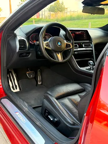 2019 BMW 8-SERIES photo 11