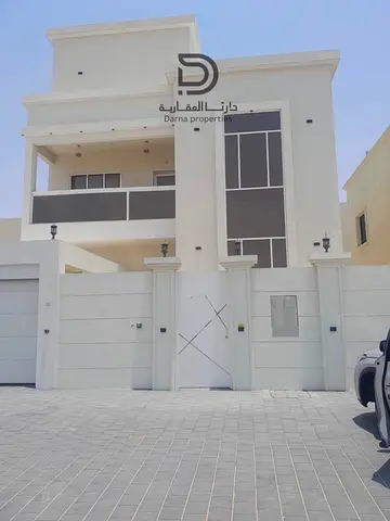 🏡 Luxury Ready-to-Move-In Villa for Sale in Al Hamriyah | 5 Master Bedrooms | 4,056 Sq. Ft. | AED 1,800,000
