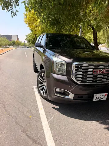 2018 GMC Yukon Denali GCC Specs first owner