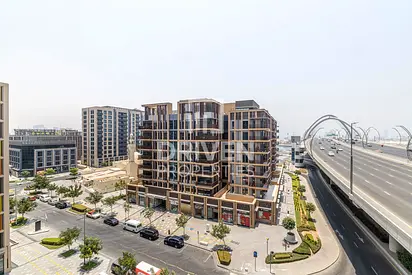 Spacious and Bright Apt | Sea View | Vacant