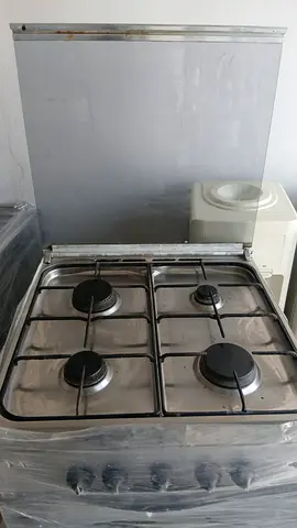 4-Burner Gas Cooker with Glass Lid