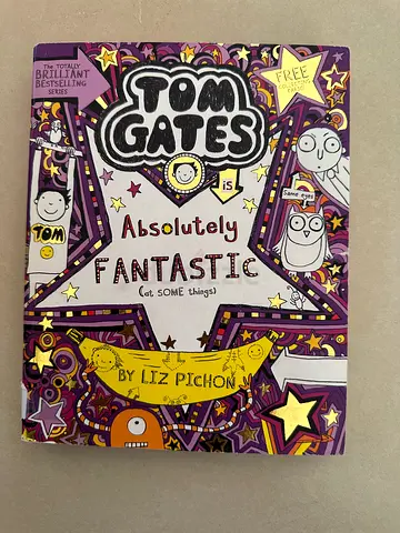 Tom Gates: Absolutely Fantastic (at Some Things) by Liz Pichon - paperback