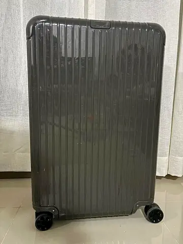 Rimowa Essential Check in