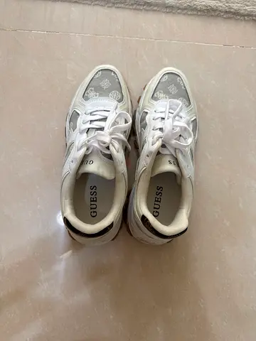 GUESS white low-top logo sneakers, size unknown, gently used