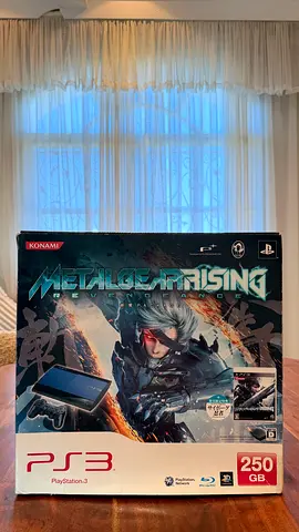 PlayStation 3 Metal Gear Rising Revengeance Zandatsu Package