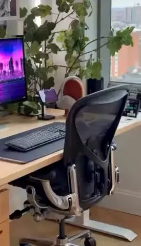 Selling Remastered Version V2 Herman Miller Aeron Graphite Chair Polished Aluminum Finish Size C