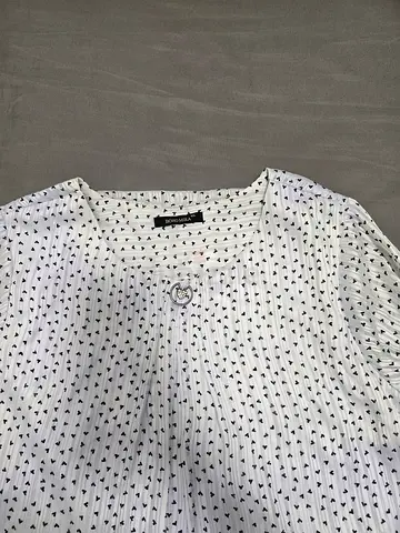 Boho Mira White Heart Print Pleated Blouse (Size 4XL)