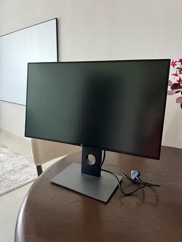 4K 27-inch Dell Monitor with Stand - excellent Condition