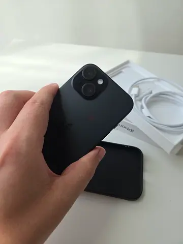 iPhone 15 128GB Black + Box + Case