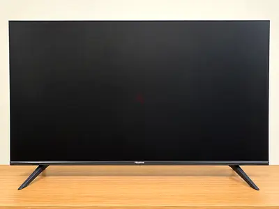 Hisense TV 43 inch for sale.