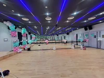 Balloons decorations services Available