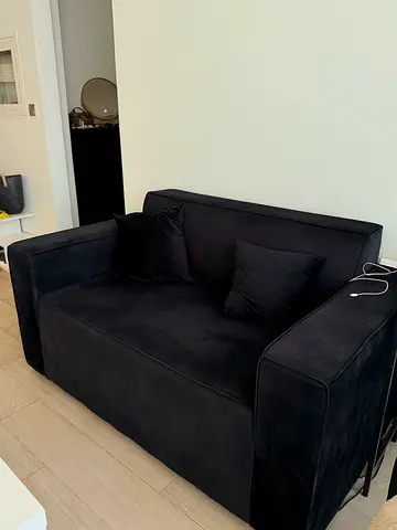 Black 2-Seater Sofa in Good Condition