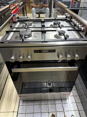 Siemens Gas Cooker BRAND NEW Oven is Electric , DELIVERY + WARRANTY