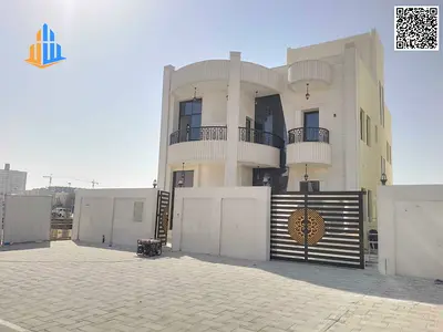 للبيع فيلا فاخرة 5 غرف نوم رئيسية مع خزائن مدمجة شاملة رسوم التسجيل تملك حر لجميع الجنسيات