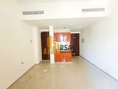 Studio With open Kitchen/Family Building/Near Ambassador School