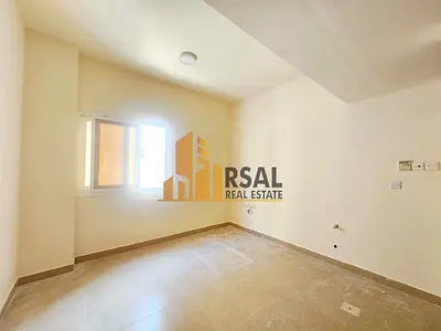 Studio With open Kitchen/Family Building/Near Ambassador School