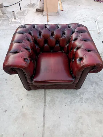 Single Chesterfield-style Leather Armchair - Burgundy