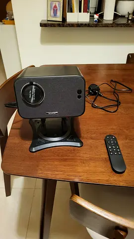 XO Auto Focus Android Smart Mini Projector 30000L