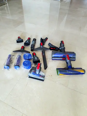 Dyson-compatible vacuum cleaner tool and brush set - used