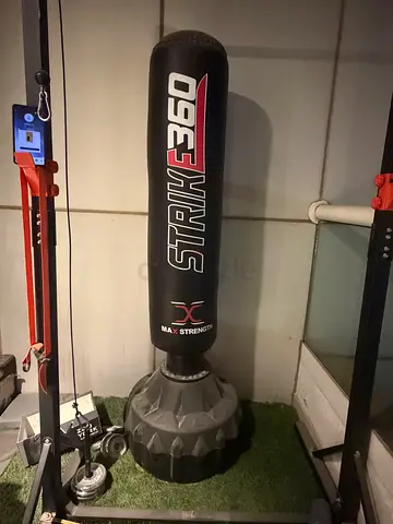 Heavy Free-Standing Punching Bag - STRIK 360, brand new Condition