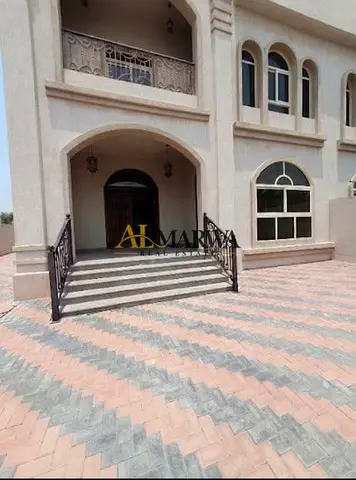 Spacious 5BR Villa with good price ready to move