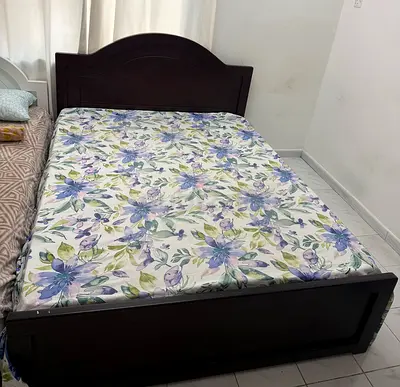 Queen Bed With Matters