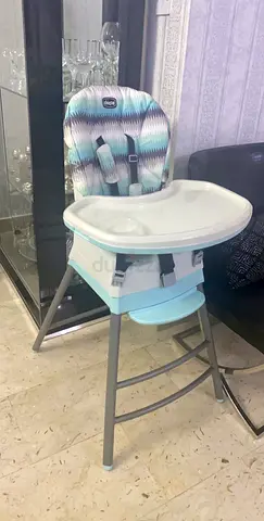 Baby feeding high chair