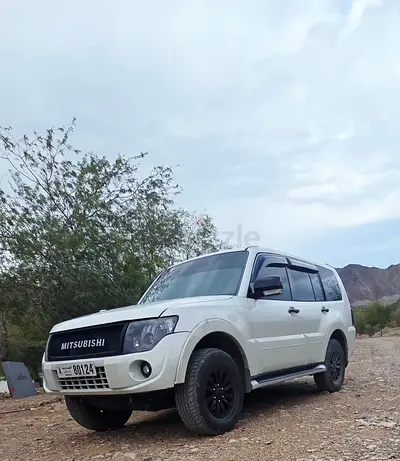 Well Maintained 2014 Mitsubishi Pajero GLX GCC Specs