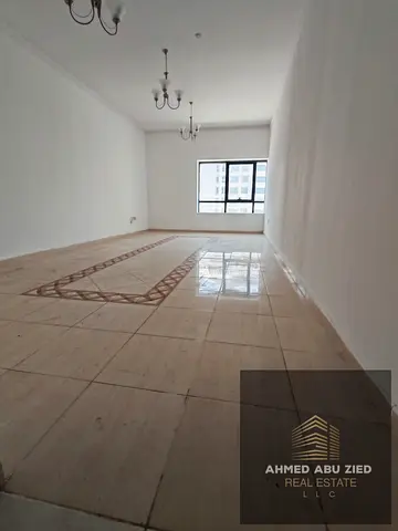🏠 للإيجار السنوي – التعاون، الشارقة غرفتين وصالة | 2 حمام 💰 53,000 درهم | 4 أو 6 دفعات 🏊 جيم ومسبح مجاني | ❄️ تكييف مجاني