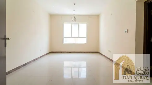 شقة غرفه وصالة المجره الشارقه تكييف مركزي اطلاله مفتوحه مساحه واسعه صيانه مجانيه باركن ترابي متوفر قريب من متحف الشارقه