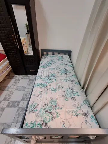 Single metal bed with mattress - good condition