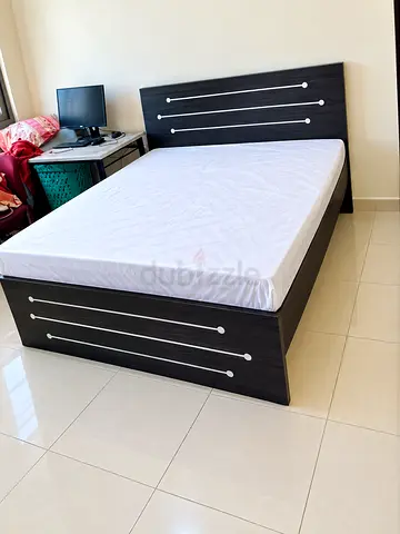 Brand new Queen Size wood bed including mattres good quality
